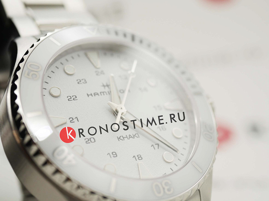 Часы Hamilton Khaki Navy Scuba Quartz H82221110 — кварцевые, Швейцария, мужские