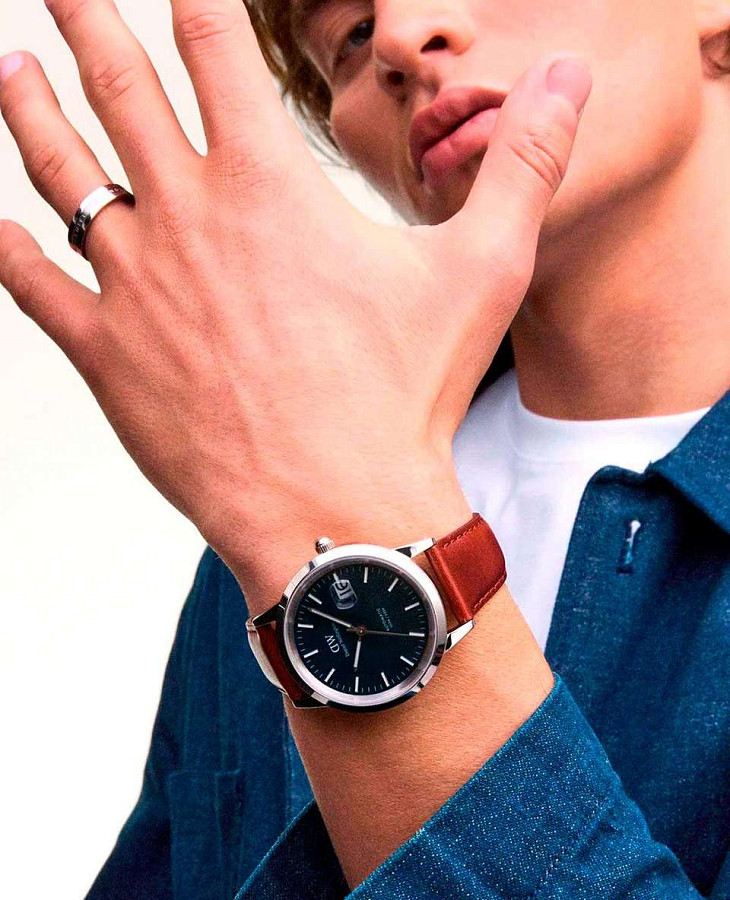 Часы Daniel Wellington Iconic Automatic DW00100755 — металл сталь, Швеция