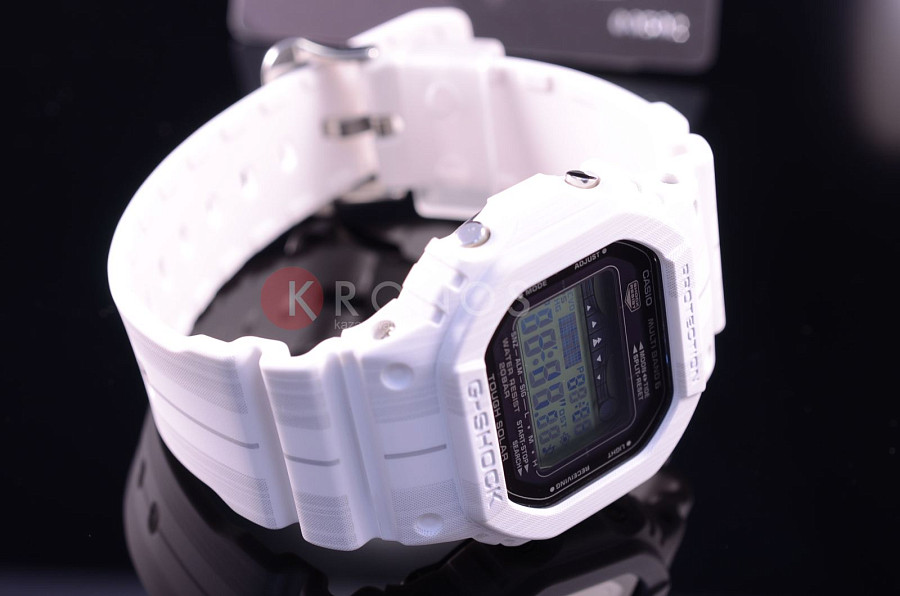 Часы Casio G-Shock GWX-5600WA-7 — пластик, Япония