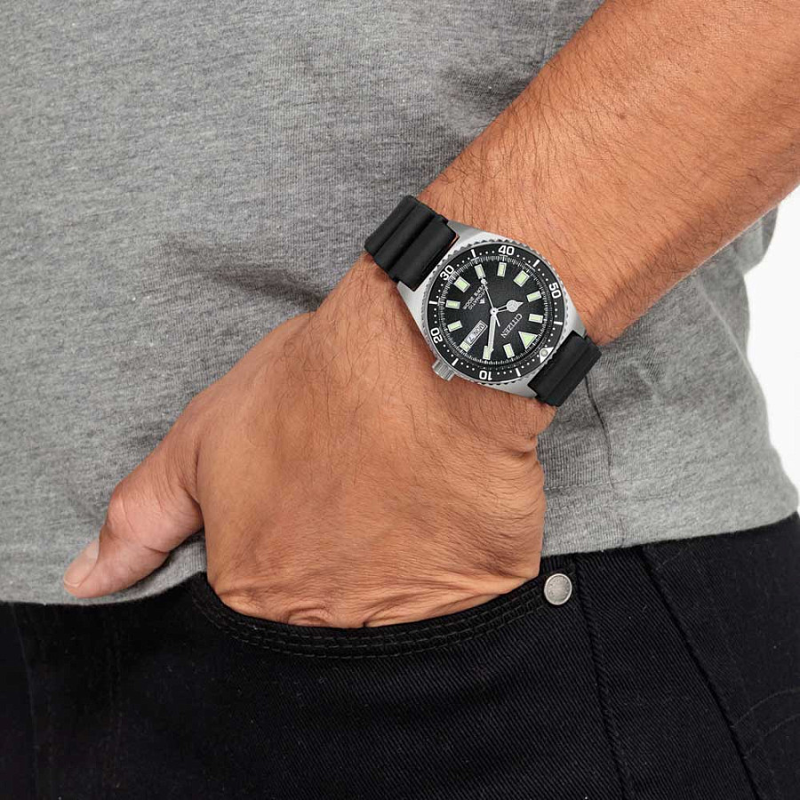Часы Citizen Promaster NY0120-01E — мужские, полиуретан