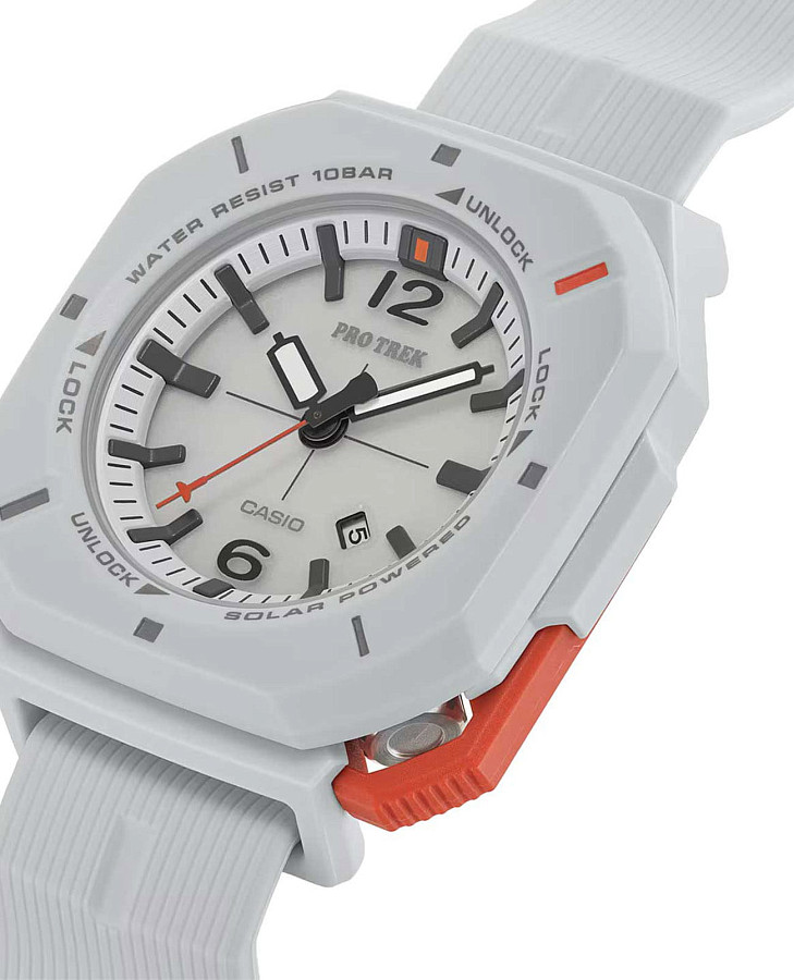 Часы Casio Pro Trek PRJ-01AE-7 — кварцевые, пластик