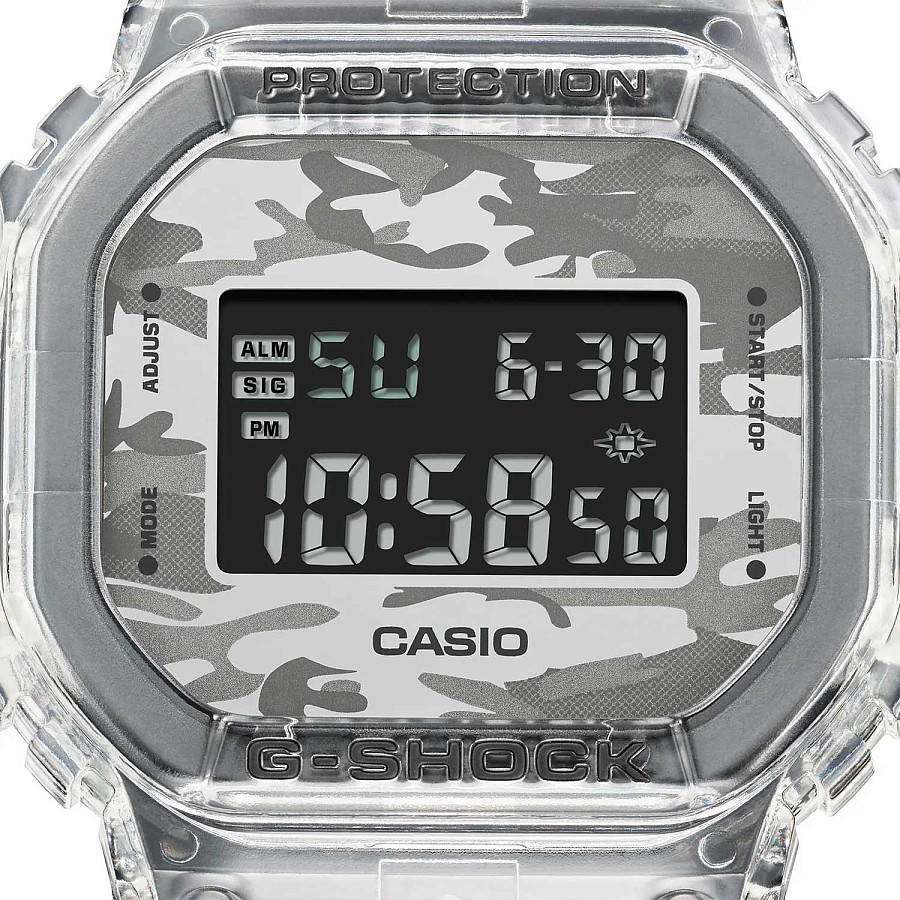 Часы Casio G-Shock DW-5600SKC-1E — пластик, Япония
