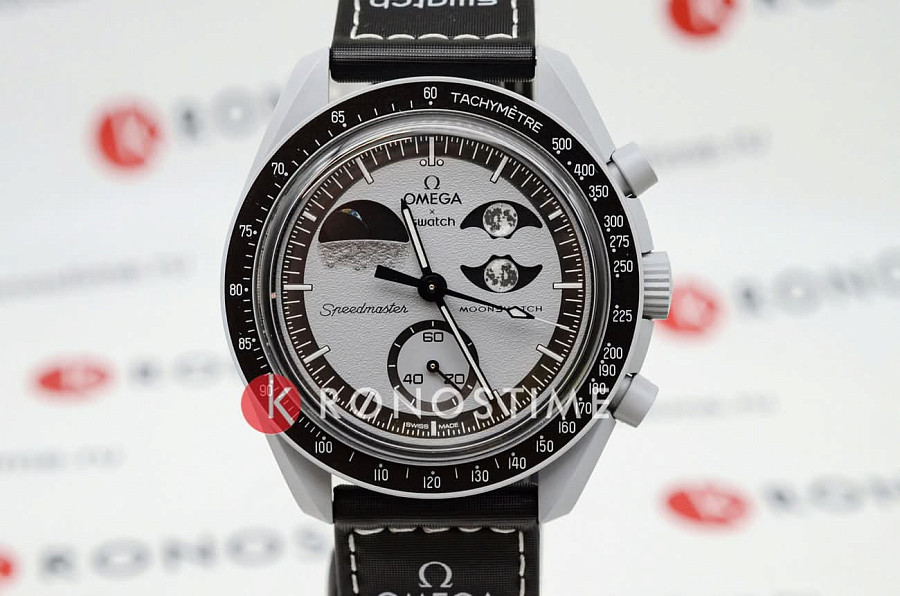 Часы Swatch x Omega Bioceramic Moonswatch Mission to EarthPhase SO33M700 — кварцевые, Швейцария, мужские