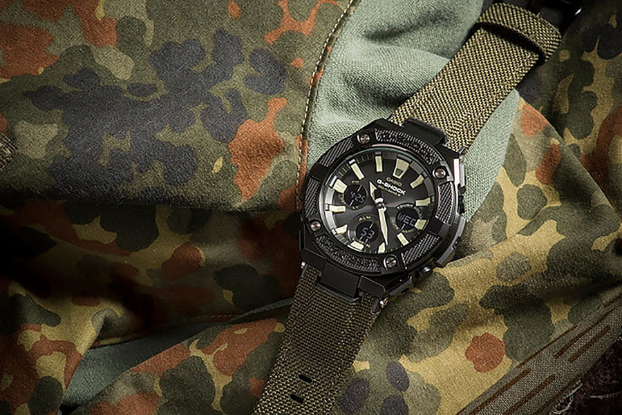 Часы Casio G-Shock GST-W130BC-1A3 — Япония, электронные