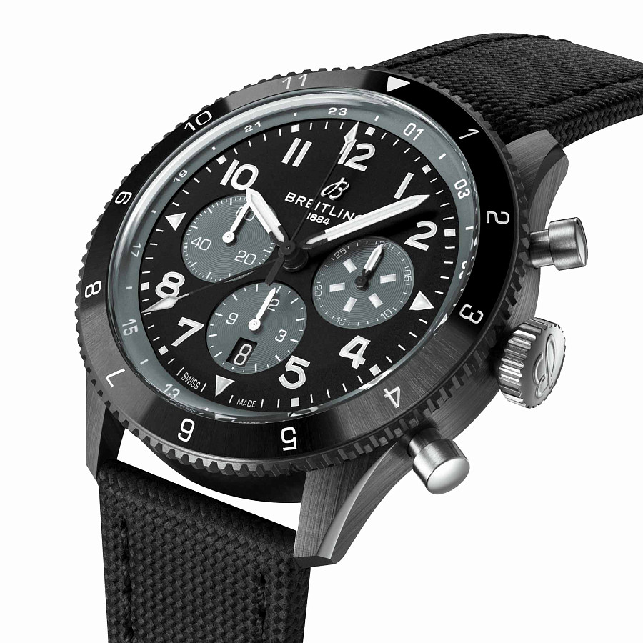 Часы Breitling Super Avi B04 Chronograph GMT 46 Mosquito Night Fighter SB04451A1B1X1 — механические, керамика