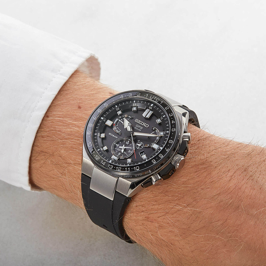 Часы Seiko Astron GPS Solar SSE169J1 — кварцевые, Япония, мужские