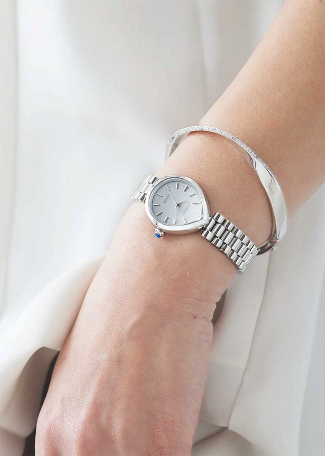 Часы Citizen Eco-Drive EM1200-55A — кварцевые, сталь металл