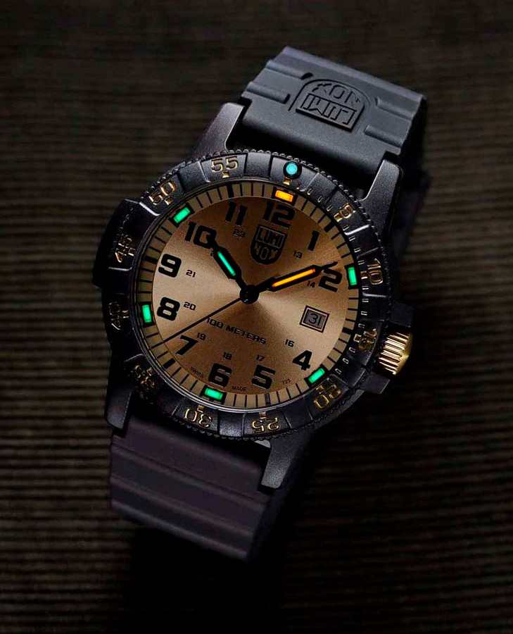 Часы Luminox Leatherback SEA Turtle Giant XS.0325.GP — карбон, полиуретан