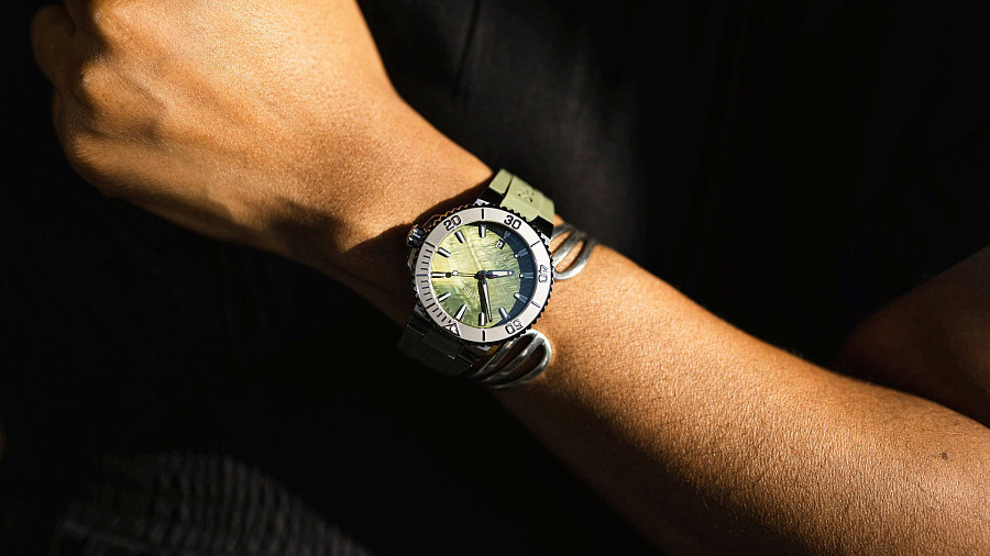 Часы Oris Aquis New York Harbor Limited Edition 01 733 7766 4187-Set — мужские, каучук