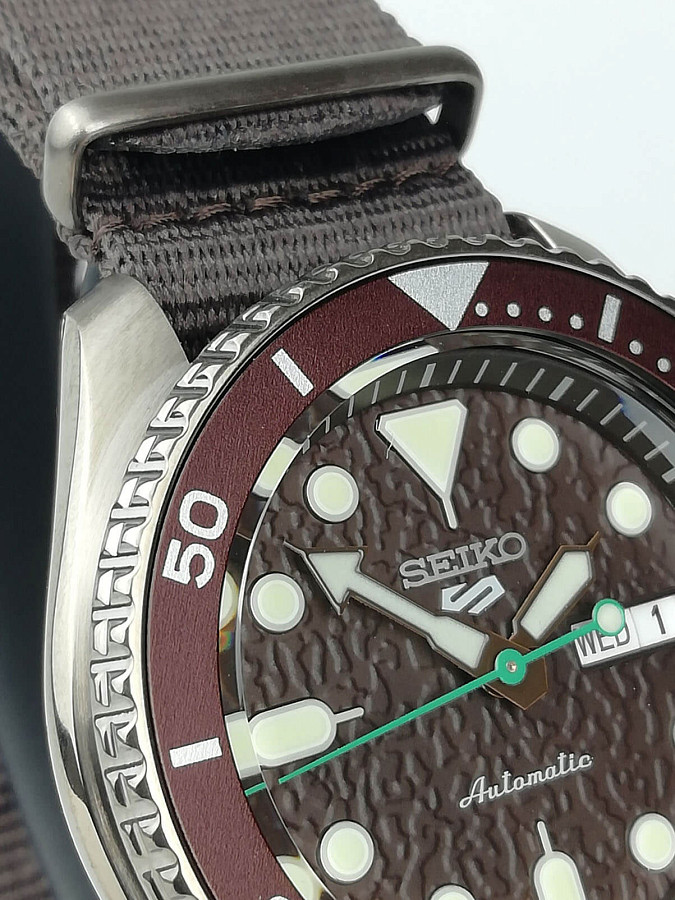 Часы Seiko 5 Sports SRPD85K1S — Япония, механические