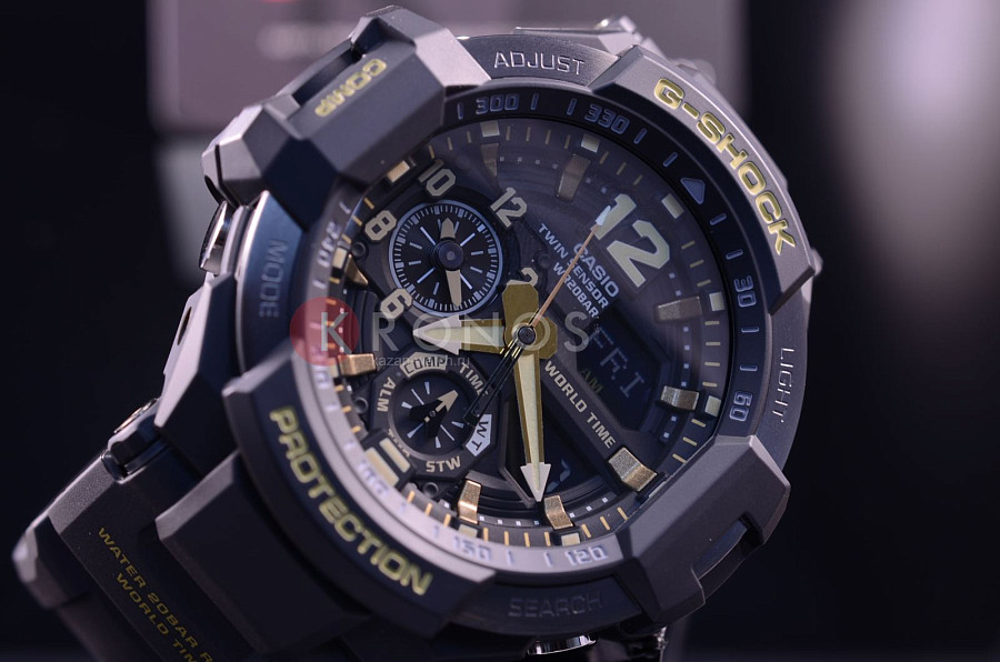Часы Casio G-Shock GA-1100GB-1A — пластик, Япония