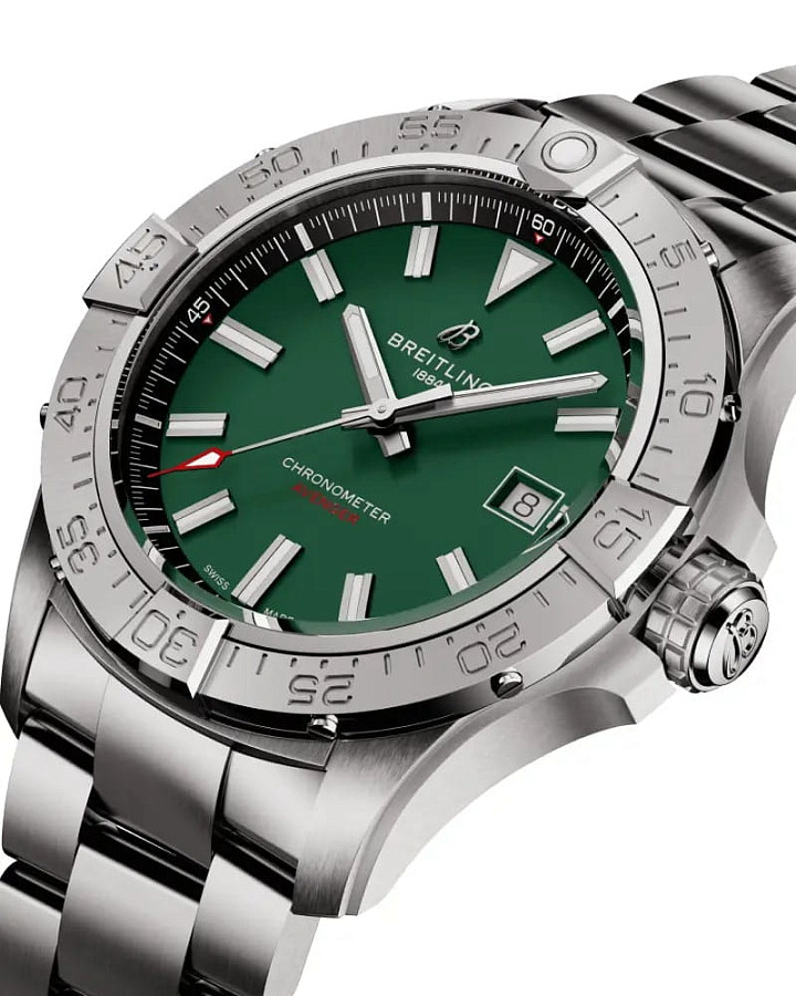 Часы Breitling Avenger Automatic 42 A17328101L1A1 — зеленый, металл сталь