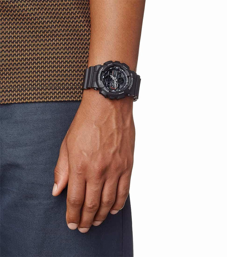 Часы Casio G-Shock GA-140-1A1DR (GA-140-1A1) — электронные, пластик