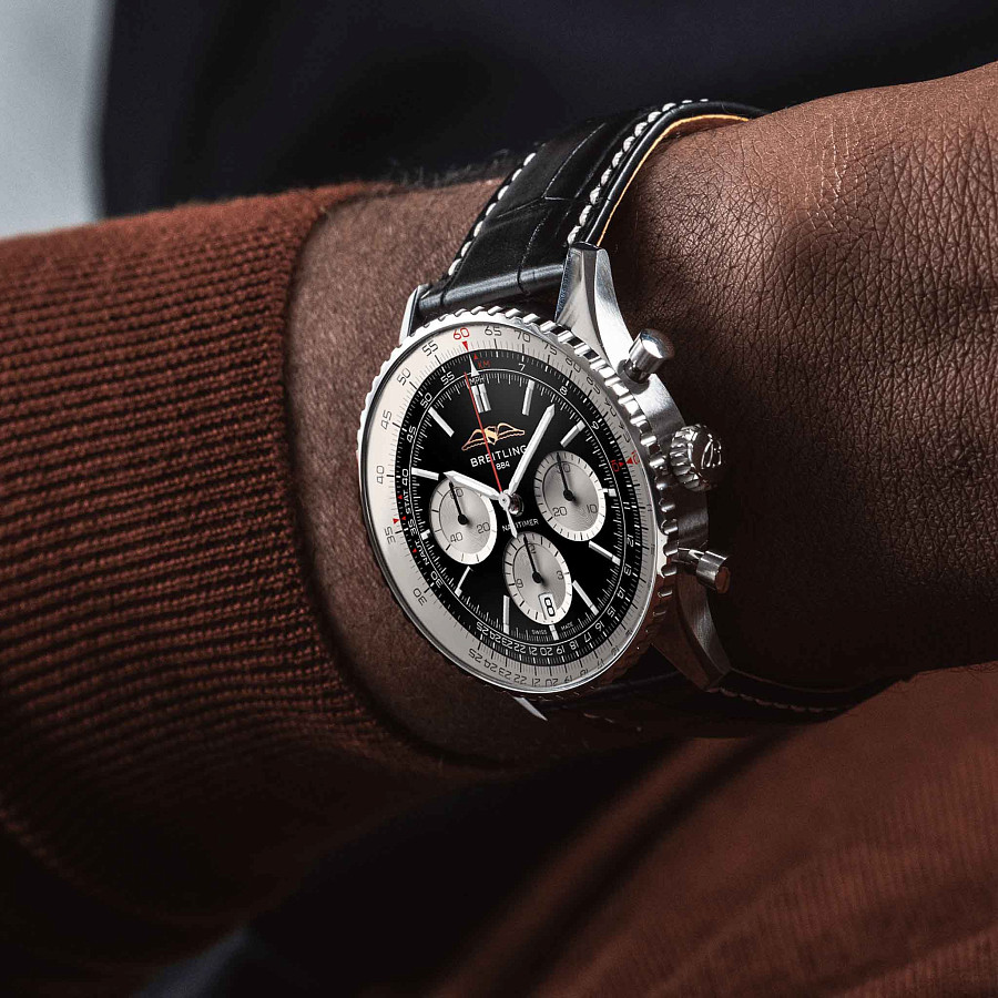 Часы Breitling Navitimer B01 Chronograph 43 AB0138211B1P1 — кожаный, мужские
