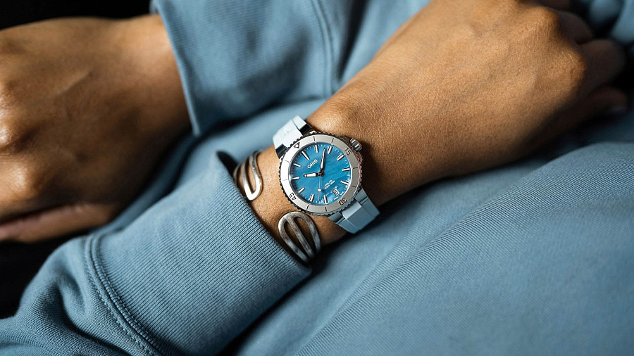 Часы Oris Aquis Date 01 733 7770 4155-07 4 18 65FC — Швейцария, механические