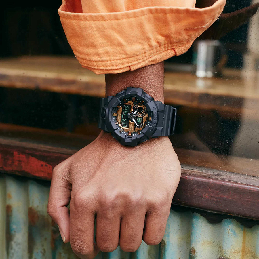 Часы Casio G-Shock GA-700RC-1ADR (GA-700RC-1A) — электронные, пластик