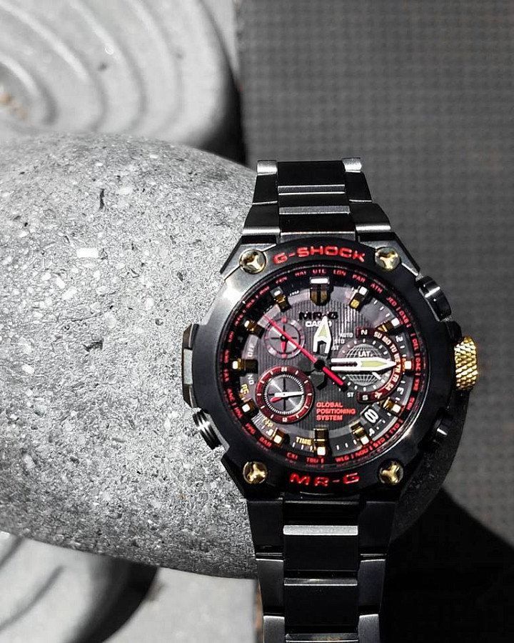 Часы Casio G-Shock MRG-G1000B-1A4 — артикул MRG-G1000B-1A4, мужские