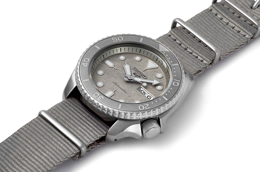 Часы Seiko 5 Sports SRPG61K1S — тканевый, мужские