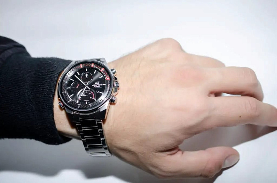 Часы Casio Edifice EFS-S590D-1A — кварцевые, металл сталь