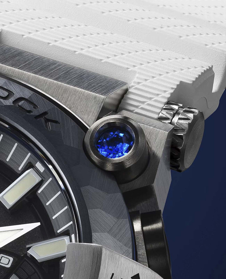 Часы Casio G-Shock MRG-BF1000EB-1A — титан, Япония