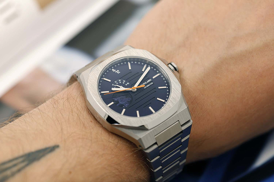 Часы D1 Milano Mechanical LNBJ01 — металл титан, Италия
