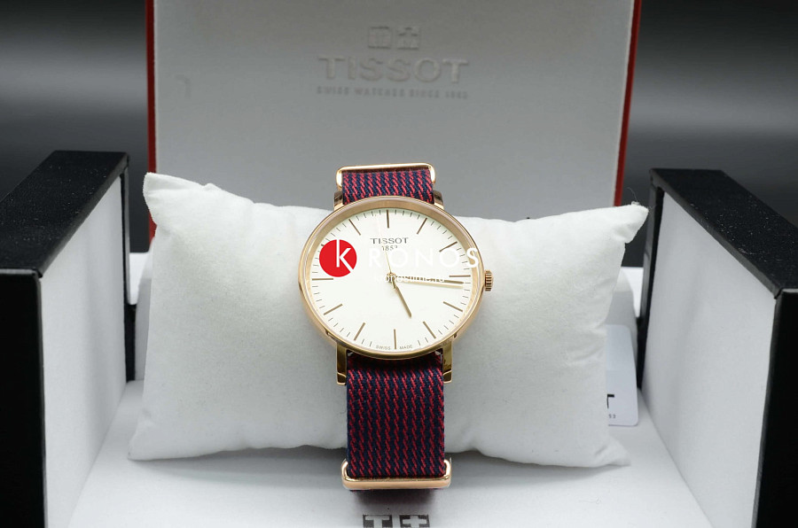 Часы Tissot Everytime Medium T109.410.38.031.00 — тканевый, мужские