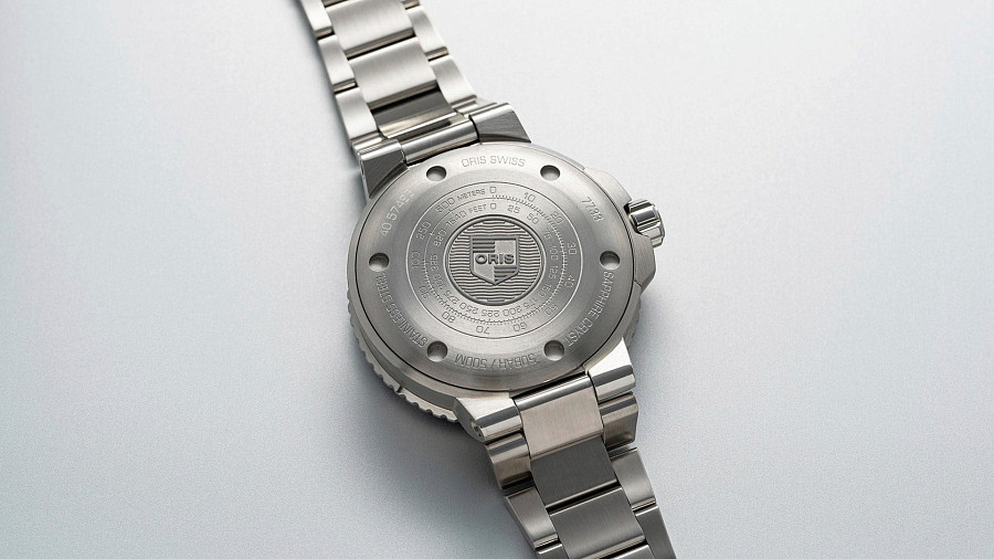 Часы Oris Aquis Small Second, Date 01 743 7733 4155-07 8 24 05PEB — артикул 01 743 7733 4155-07 8 24 05PEB