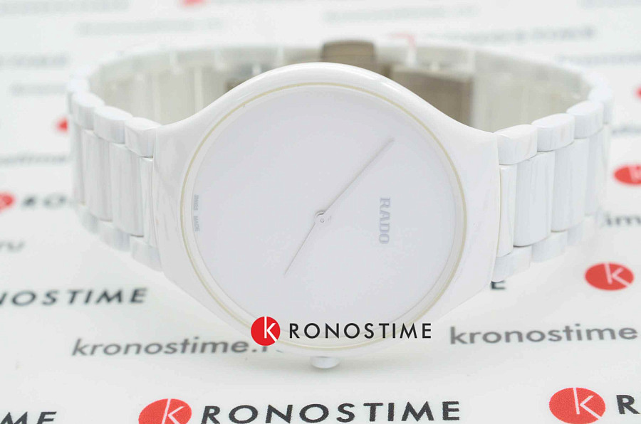 Часы Rado True Thinline R27957012 — женские, высокотехнологичная керамика + титан