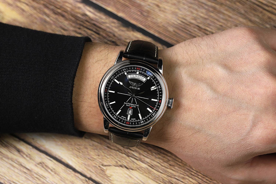 Часы Aviator Douglas Day-Date V.3.20.0.142.4 — механические, металл сталь