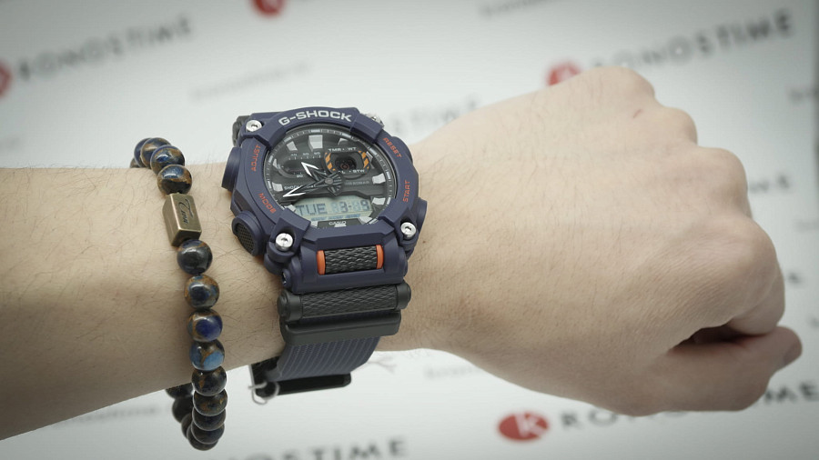 Часы Casio G-Shock GA-900-2A — мужские, электронные