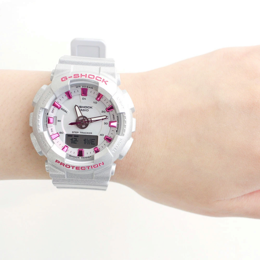 Часы Casio G-Shock GMA-S130NP-8A — электронные, пластик