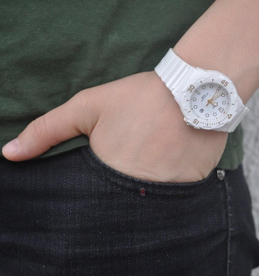 Часы Casio Collection LRW-200H-7E2VDF (LRW-200H-7E2) — кварцевые, пластик