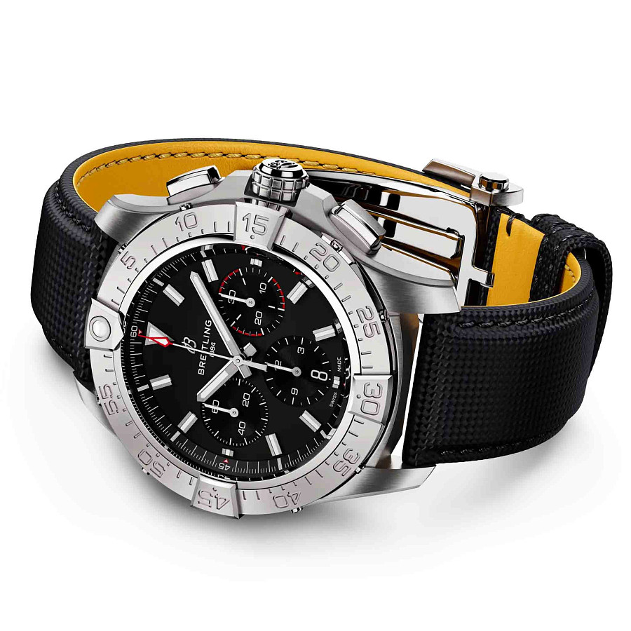 Часы Breitling Avenger B01 Chronograph 44 mm AB0147101B1X1 — сталь металл, Швейцария