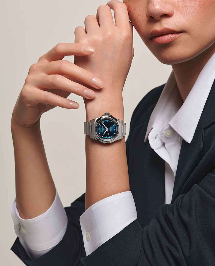 Часы Longines Conquest L3.430.4.97.6 — синий, металл сталь