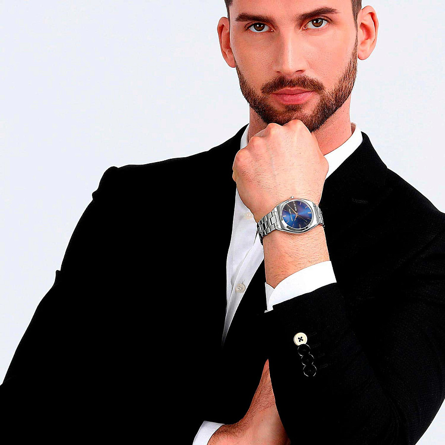Часы Trussardi Metropolitan R2453159005 — кварцевые, металл сталь