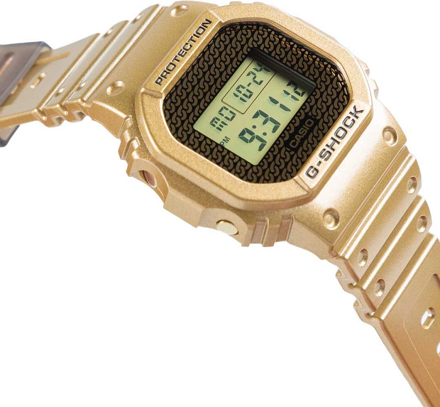 Часы Casio G-Shock DWE-5600HG-1DR (DWE-5600HG-1) — Япония, электронные