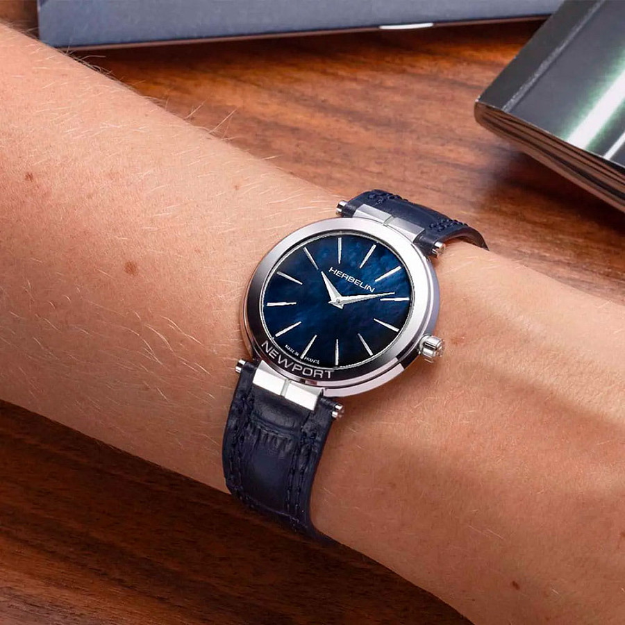 Часы Herbelin Newport Slim 16922AP60BL — кожаный, женские