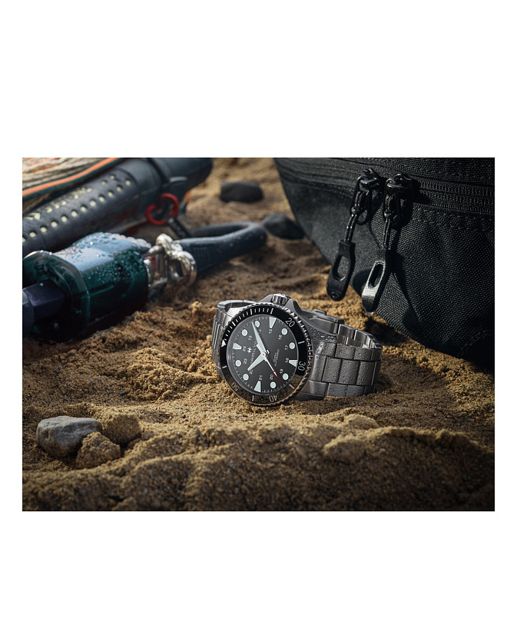 Часы Hamilton Khaki Navy Scuba Automatic H82515130 — черный, сталь металл