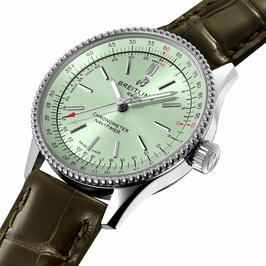 Часы Breitling Navitimer Automatic 35 A17395361L1P2 — кожаный, женские