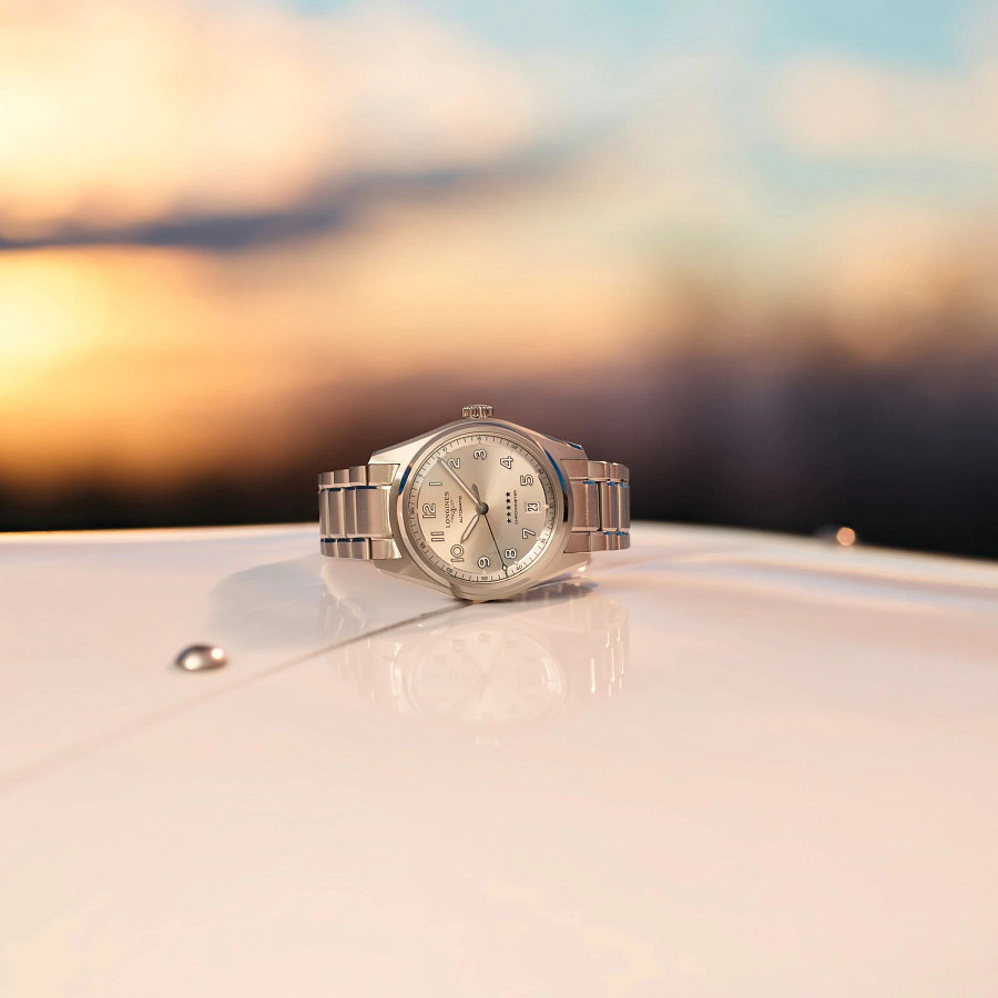 Часы Longines Spirit L3.410.4.63.6 — белый, сталь