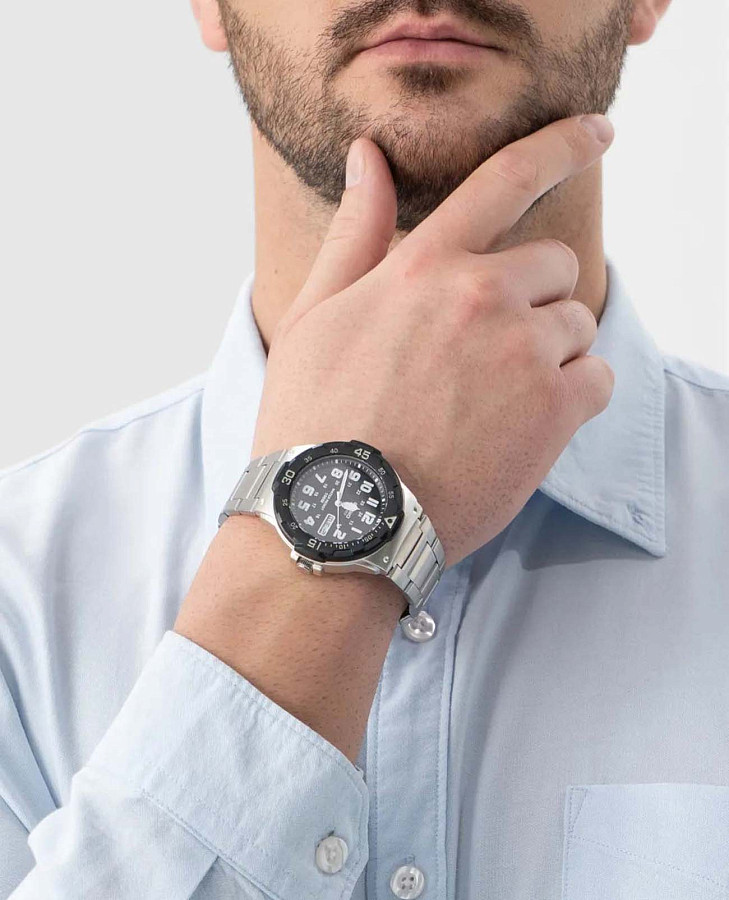 Часы Casio Collection MRW-200HD-1BVDF (MRW-200HD-1B) — кварцевые, пластик