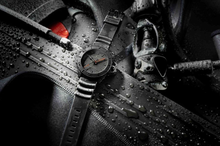 Часы Hamilton Khaki Navy Frogman Auto H77845330 — мужские, каучук
