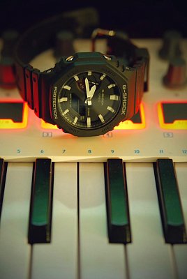 Фото покупателя: Японские наручные часы Casio G-Shock GA-2100-1ADR (GA-2100-1A) с хронографом