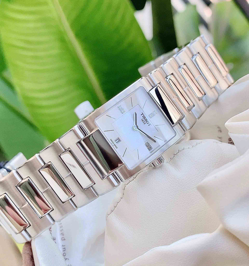 Часы Tissot T090 T-LADY T02 T090.310.11.116.00 — Швейцария, кварцевые
