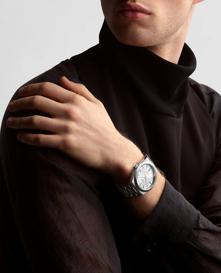 Часы Longines Conquest L3.830.4.72.6 — мужские, серебристый