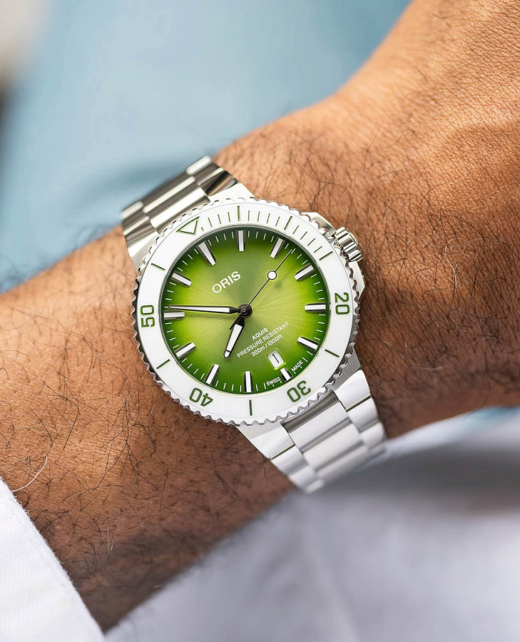 Часы Oris Aquis Date 01 733 7787 4137-07 8 22 04PEB — механические, металл сталь