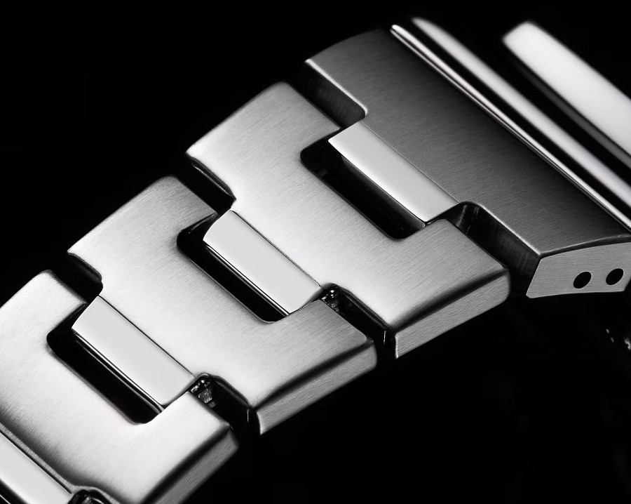 Часы Casio G-Shock GM-2110D-8A — нержавеющая сталь, мужские