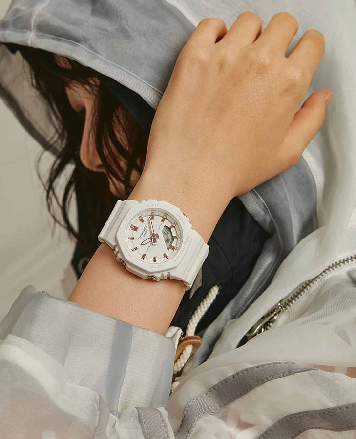 Часы Casio G-Shock GMA-P2100M-7A — электронные, пластик