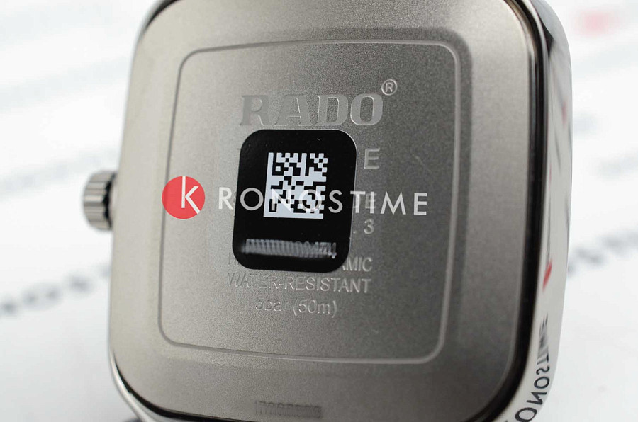 Часы Rado True Square Automatic R27077102 — мужские, титан + высокотехнологичная плазменная керамика