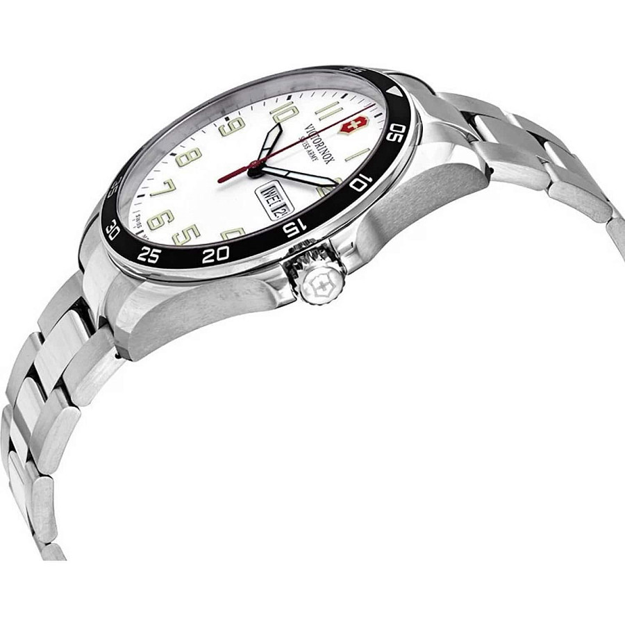 Часы Victorinox Fieldforce 241850 — кварцевые, металл сталь